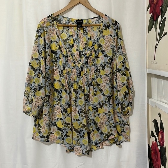 Torrid Floral Oversized Sheer Top - Picture 1 of 4